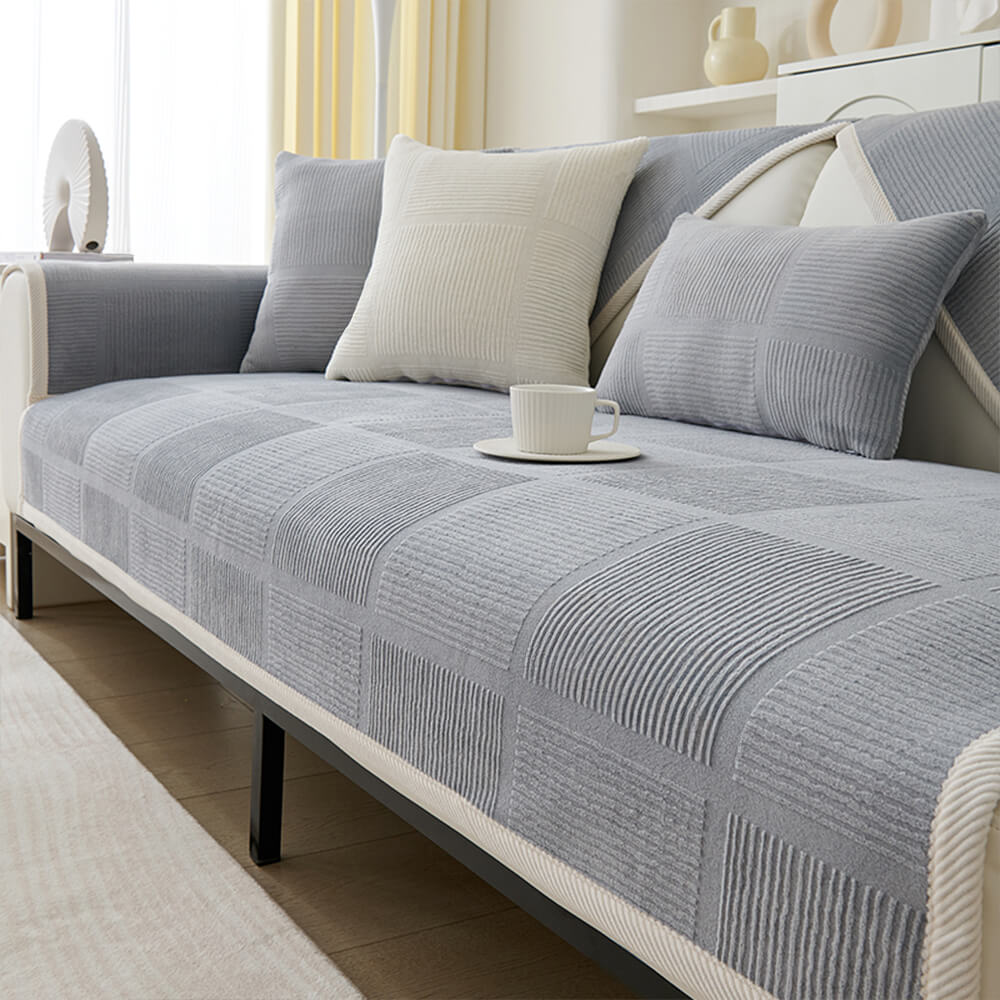 Klassischer, gestreifter, quadratischer Plüsch-Couchbezug