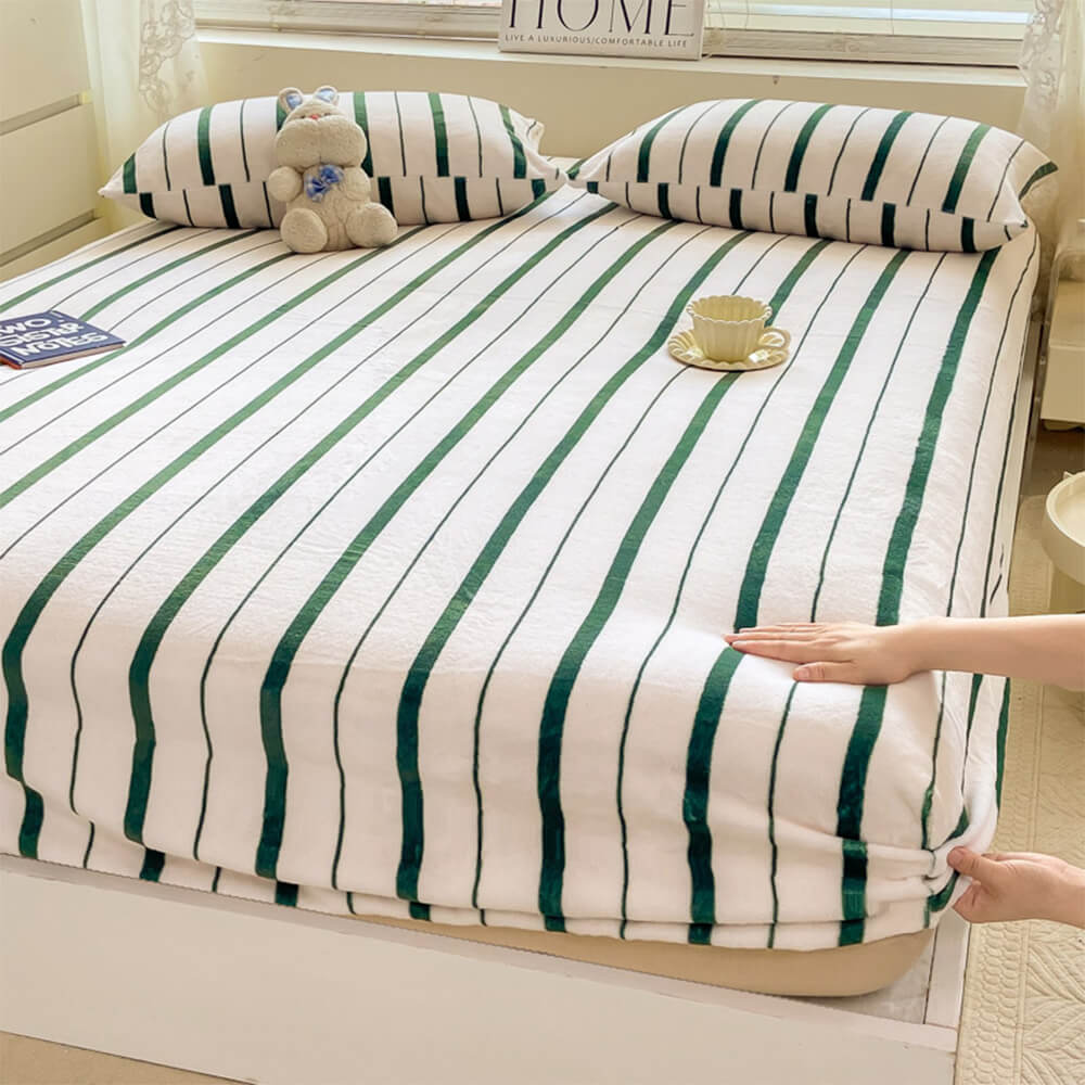 Elegante set di latte a strisce a strisce foglio montato