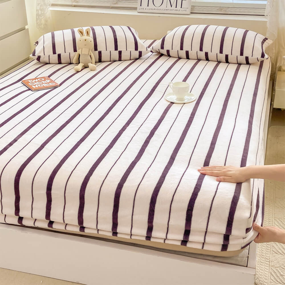 Elegante set di latte a strisce a strisce foglio montato