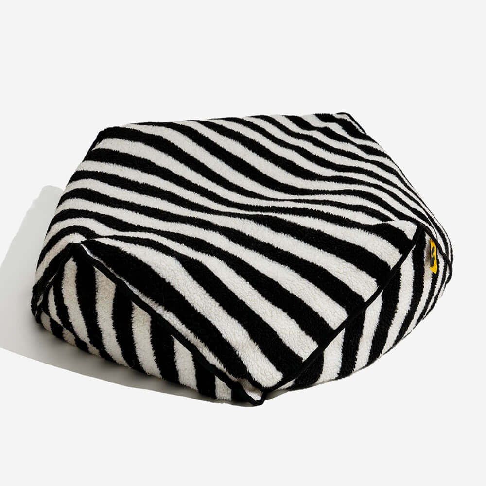 Modello a strisce alla moda Polygonal Cogoning Bean Bag Dog