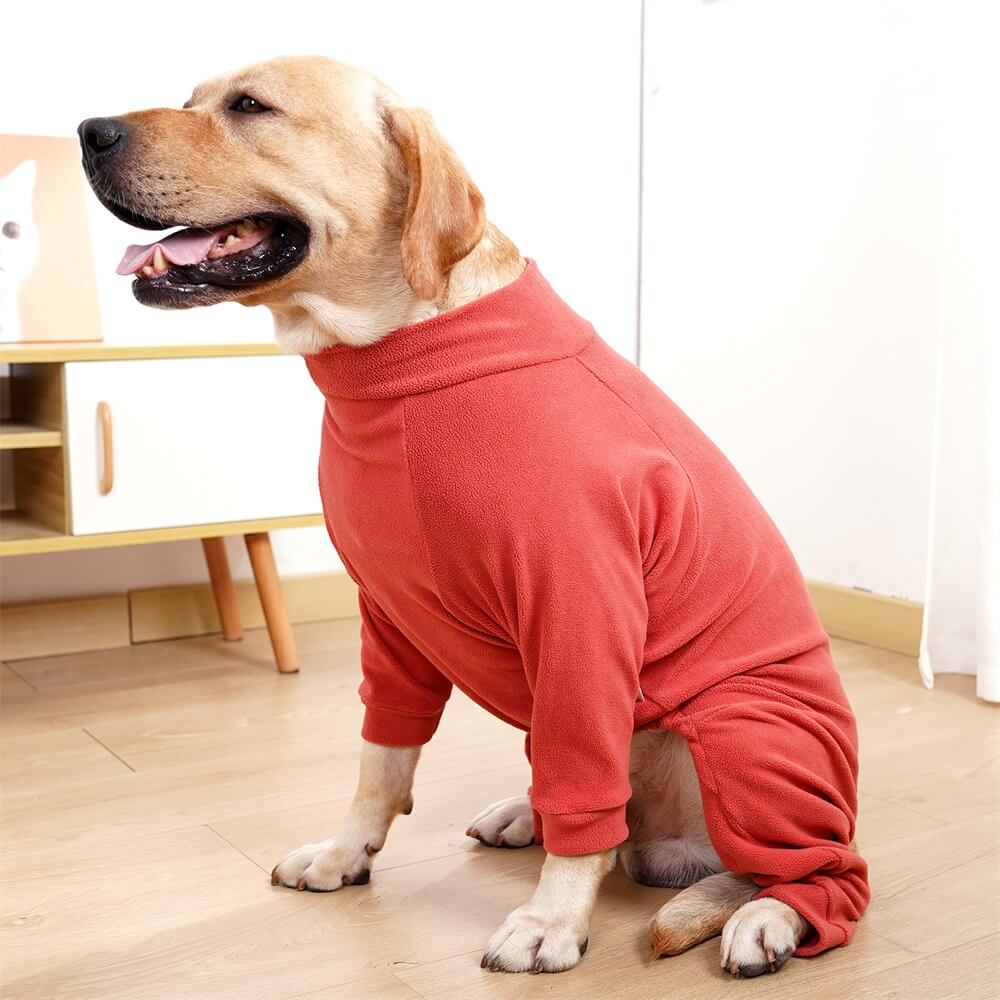 Kuscheliger Fleece-Hundepyjama – perfekte Nachtwäsche für große Hunde