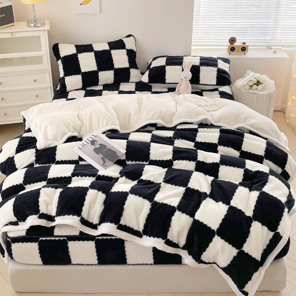 Milk Velvet Checkerboard Quilted Bed Sheet Set