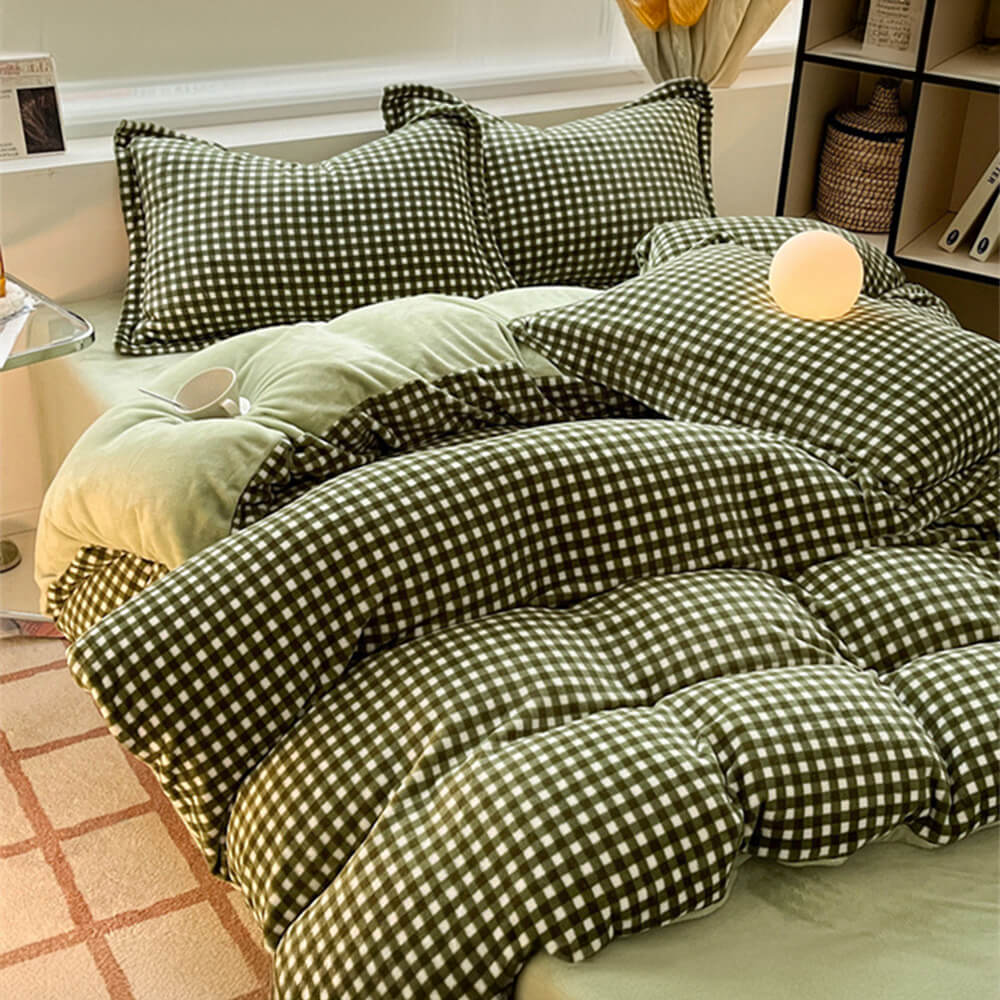 Anti-Static Cozy Plaid Milk Velvet Bed Sheet Set