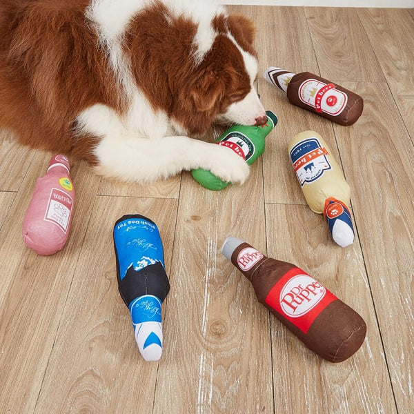 Divertenti carini peluche cigolitto giocattoli per cani birra e bevande masticare giocattoli