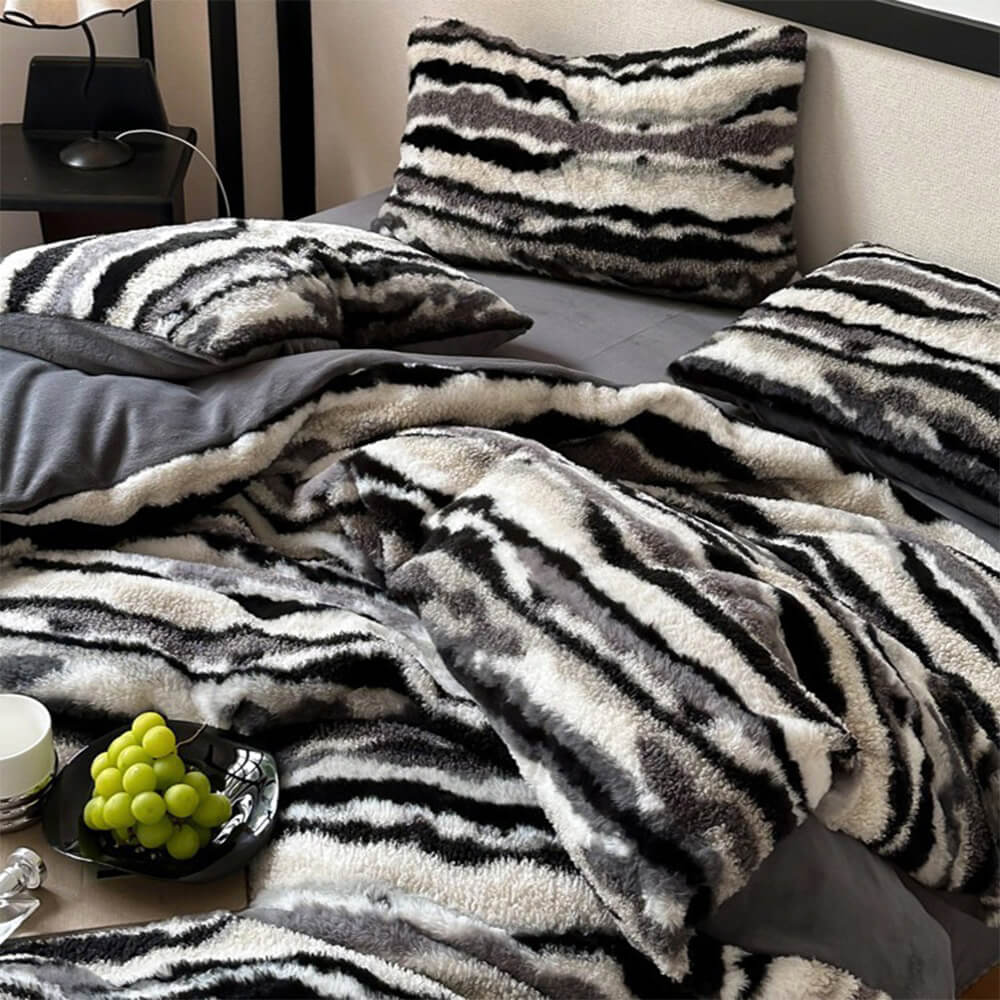 Dual-Sided Luxury Zebra Print Plush Bed Sheet Set