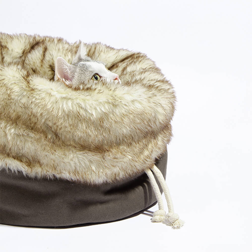 Luxury Warm Cozy Reversible Faux Fur Washable Cat Bed