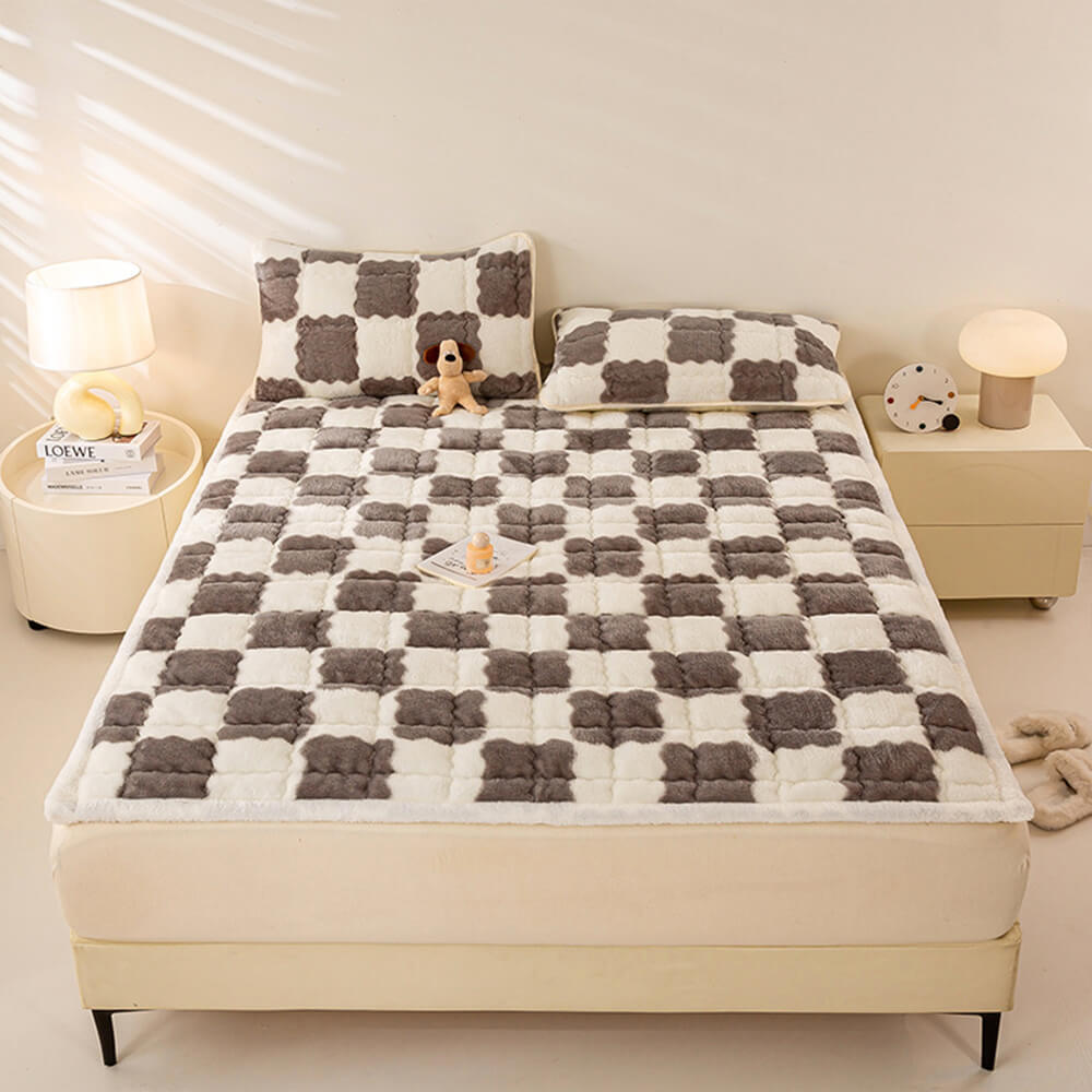 Warm Checkerboard Plush Mattress Topper and Pillowcase