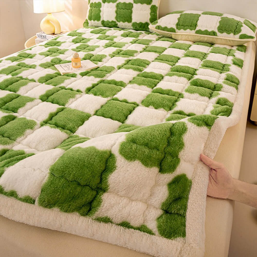 Warm Checkerboard Plush Mattress Topper and Pillowcase