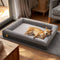 Hochwertiges orthopädisches Hundebett. Glücklicher Schlaf mit freudigem Spiel und Buddelbett