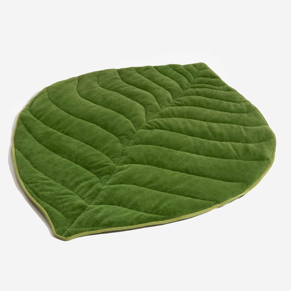 The Leaf Collector - Alfombra para perros lavable con forma de hoja de felpa